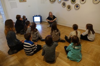 Grafika wydarzenia: What Does an Artist Do? - family workshops for children with autism