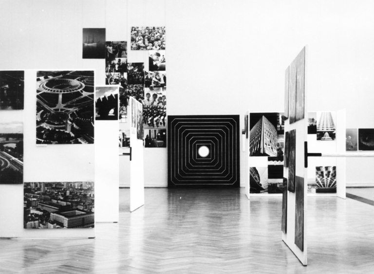 25 lat PRL w fotografice