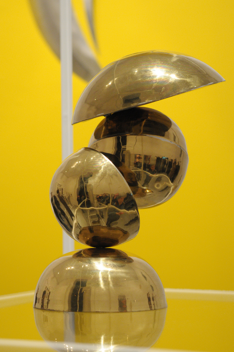 5fbb8d8758aec Magdalena Więcek. Działanie na oko