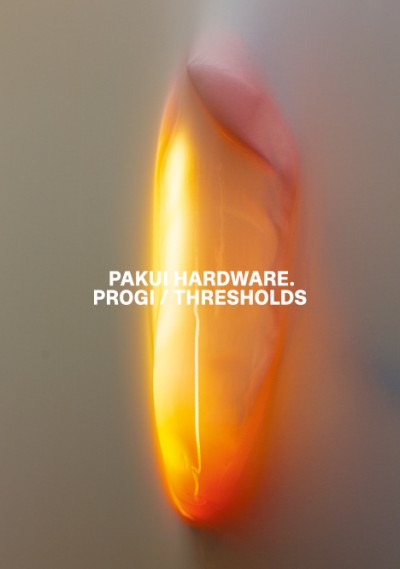 Grafika produktu: Pakui Hardware. Progi / Thresholds - exhibition folder