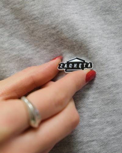 Grafika produktu: Pin Logo Zachęta - czarno-biały