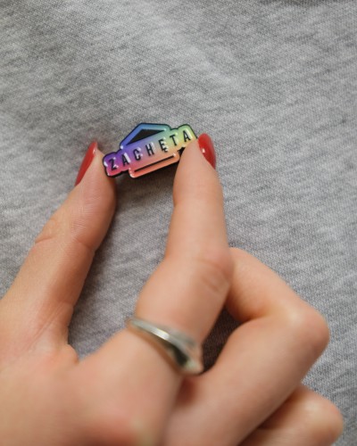 Grafika produktu: Pin Logo Zachęta - kolorowy