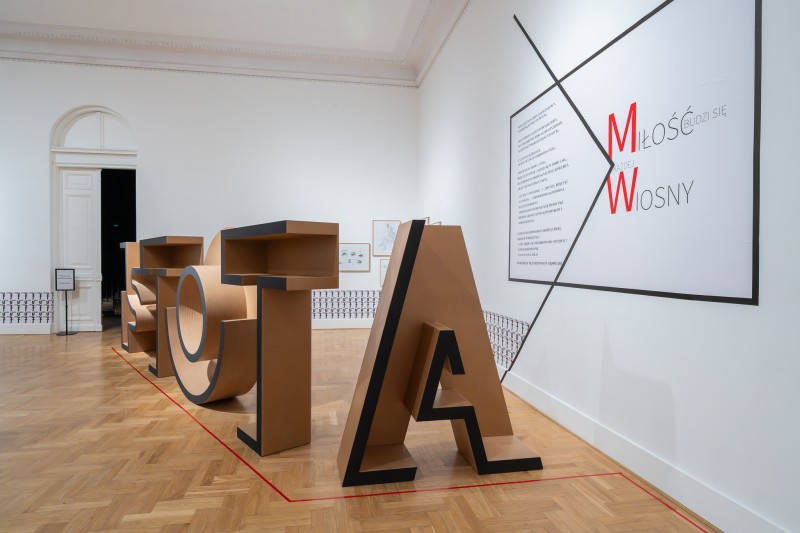 Thursday guided tours of current exhibitions