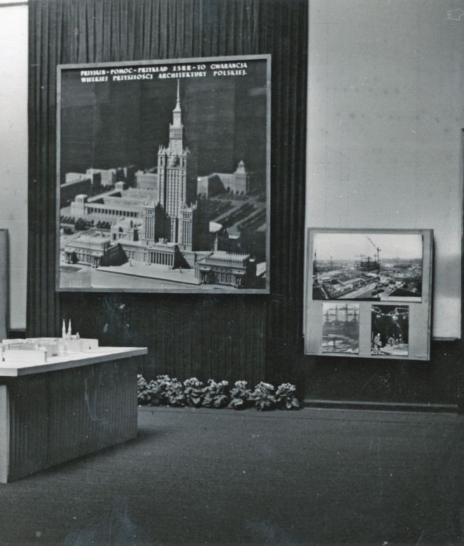 Pierwsza powszechna wystawa architektury Polski Ludowej                                                                                                                                                                                                        
