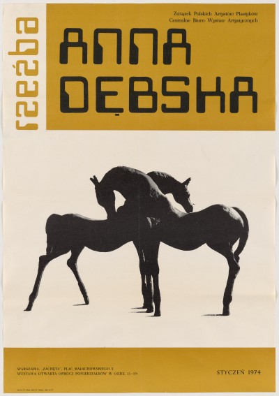Na białym tle dotykające się szyjami dwa bardzo ciemne konie. Nad nimi jasnobrązowy prostokąt z czarnym napisem: Anna Dębska.