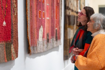 Grafika obiektu: Krystyna Wojtyna-Drouet. Ja dla siebie nie istnieję