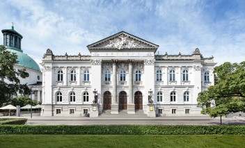 Zachęta w Warszawie. Historia i architektura