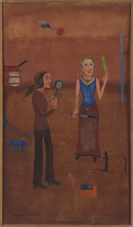 Surrealistyczny obraz w formacie pionowego prostokąta, przypominający stylem malarstwo naiwne. Na miedzianobrązowym tle dwie kobiety o dużych oczach: z lewej stojąca bokiem szatynka ubrana w brązową bluzkę i spodnie, z prawej blondynka w niebieskiej bluzce