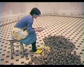 Zdjęcie pracy Obieranie ziemniaków