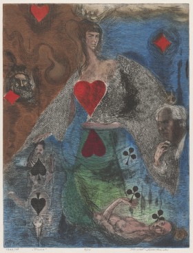 Barwna grafika, format pionowego prostokąta. W centrum postać stylizowana na damę z kart do gry. Ma surową twarz, brązowe włosy, na ramiona narzucony szary strój. W lewej dłoni trzyma duże czerwone serce, którym zasłania biust. Dół jej stroju jest niebiesk