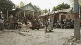 Zdjęcie pracy C.T. Jasper, Joanna Malinowska, Halka/Haiti. 18°48’05”N 72°23’01”W
